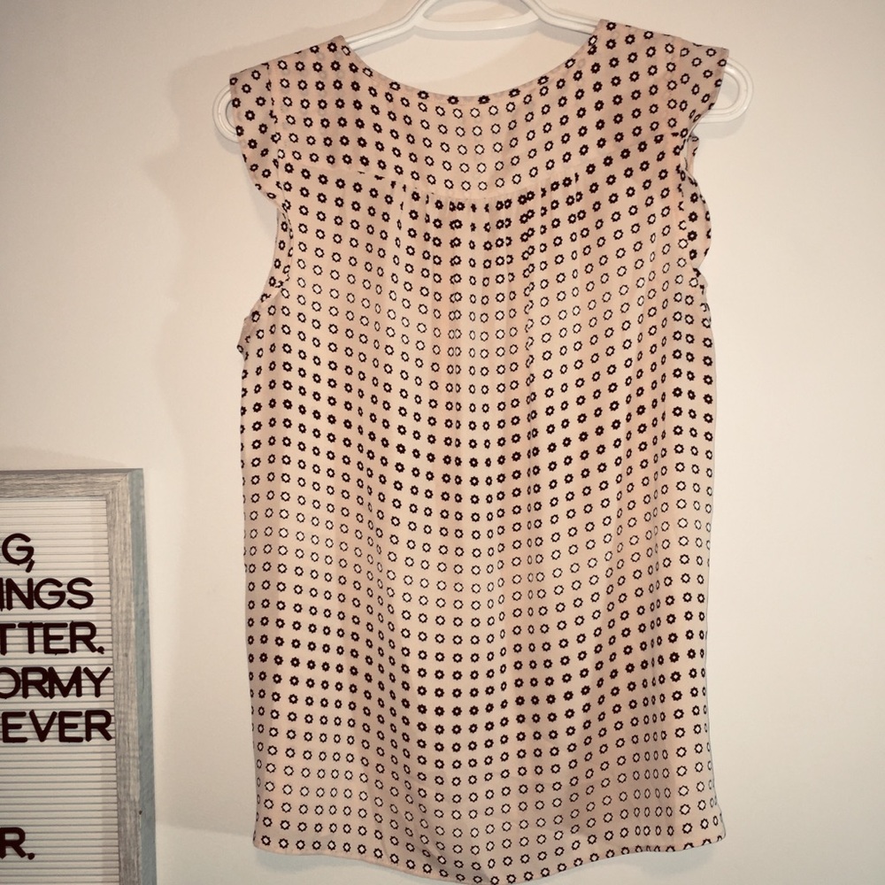 LOFT Soft Pink Patterned Blouse size M - Picture 5 of 6